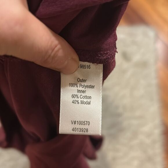 Coldwater creek womens burgendy flowy‎ tank you with embroidered floral size s - Picture 6 of 6